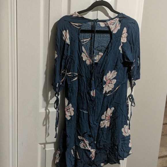 Dress - Picture 2 of 2